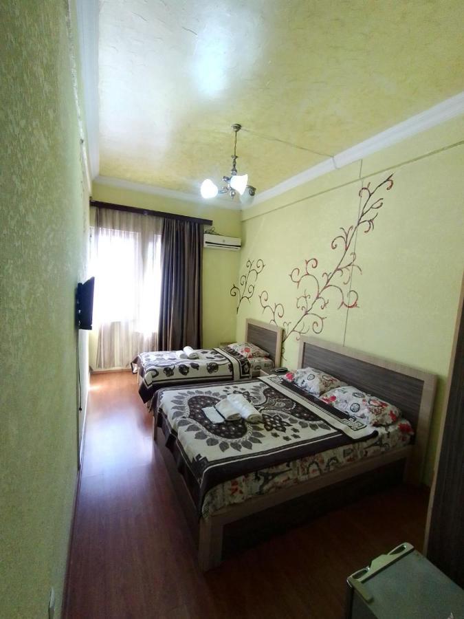 Hotel Vakhtanguri Batumi Exterior photo